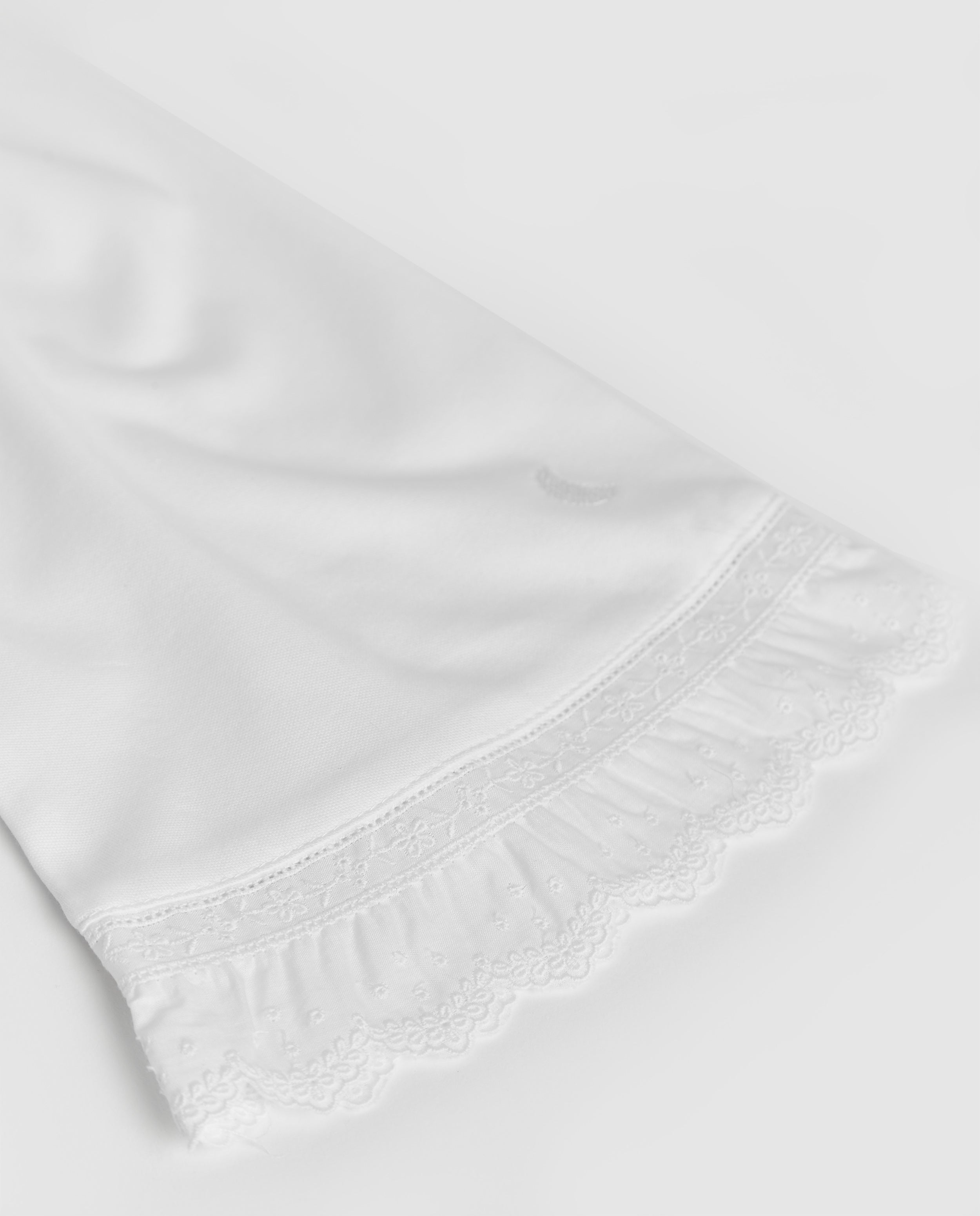 Robe pour femme avec bande brodée blanche