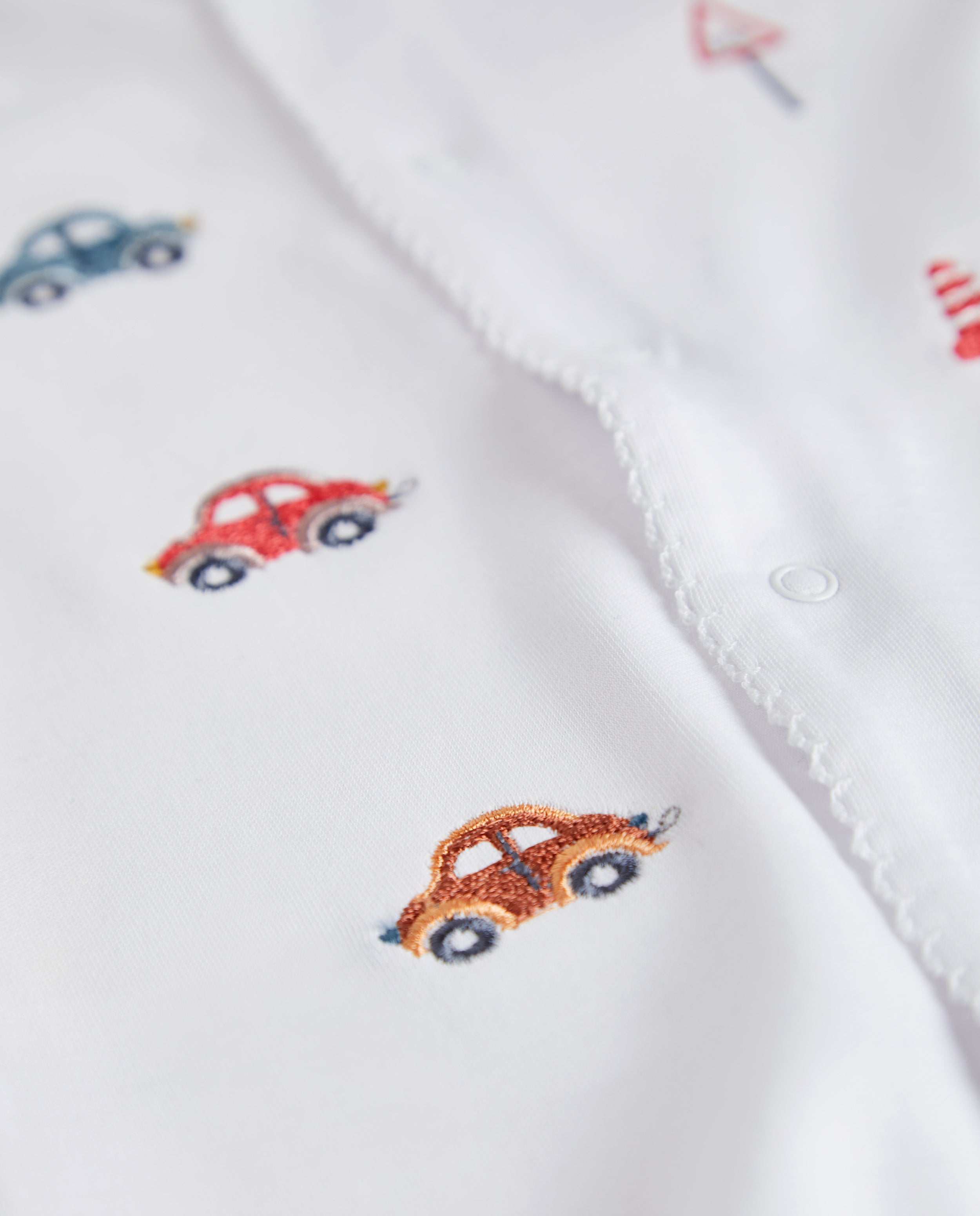 Panneaux de pyjamas blancs pour bébé