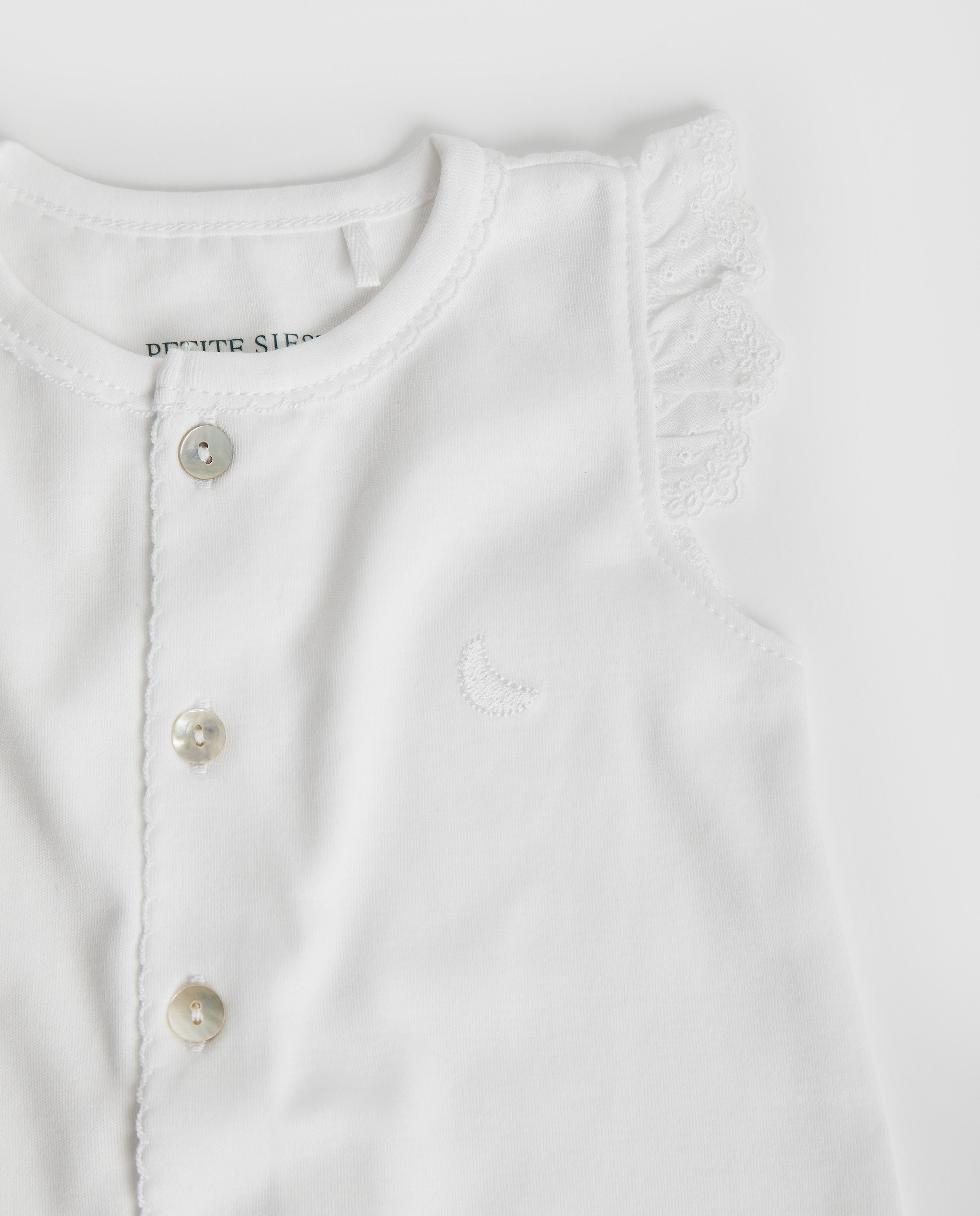 Pyjama bébé court à rayures blanches brodées
