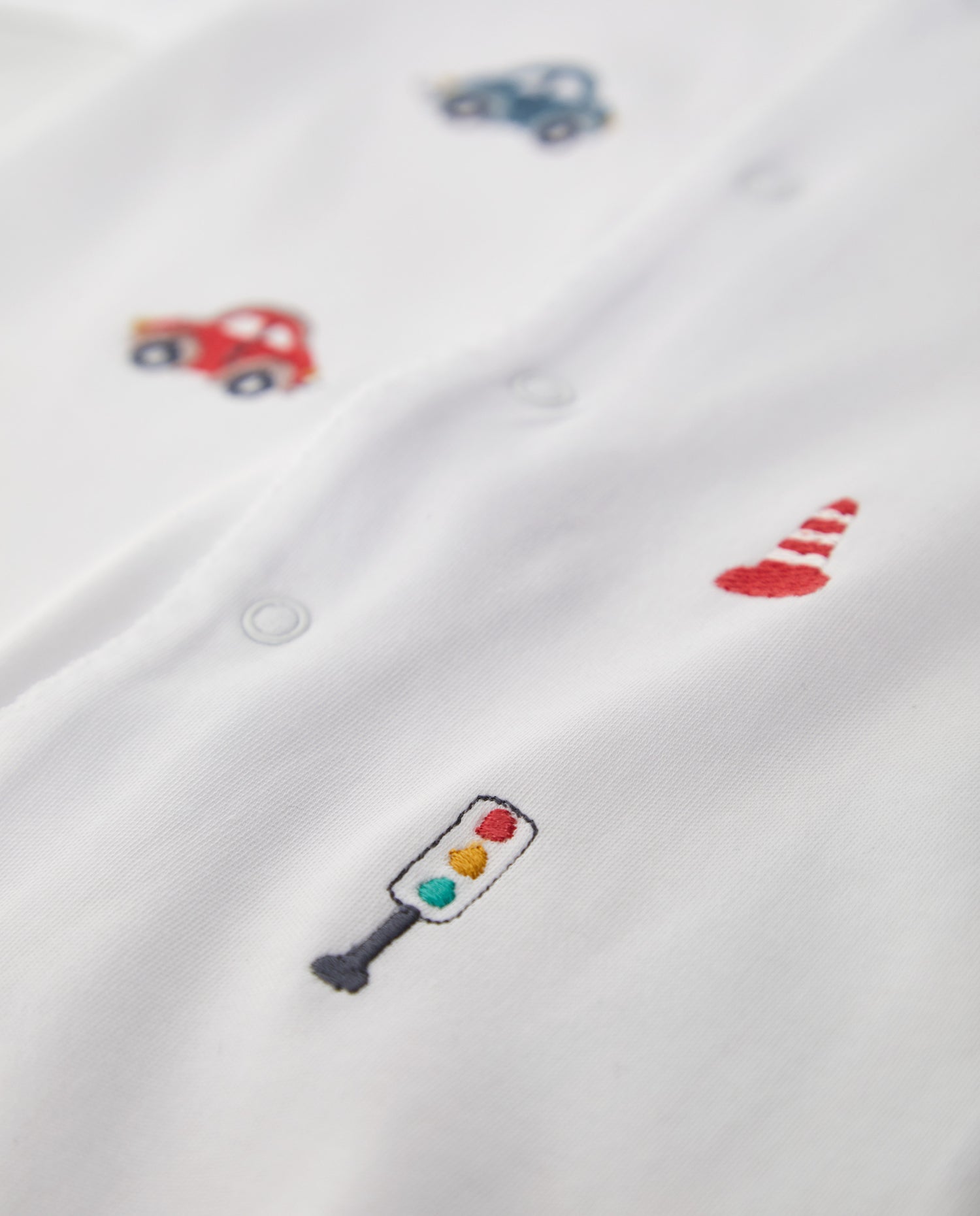 Panneaux de pyjamas blancs pour bébé