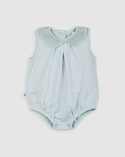 Grenouille bébé bleue au crochet