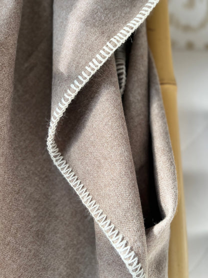 Couverture en bébé alpaga beige beige